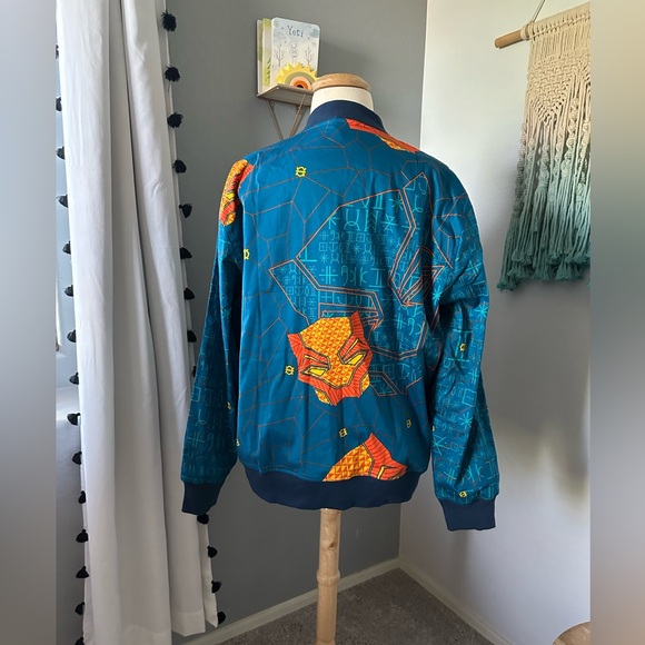NWT! Disney Black Panther Wakanda Forever Reversible Adult Bomber Jacket Size L - Picture 4 of 9